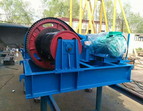 cable pulling winch 